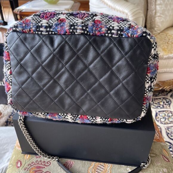 Chanel Drawstring Bucket Bag Tweed - Picture 6 of 8